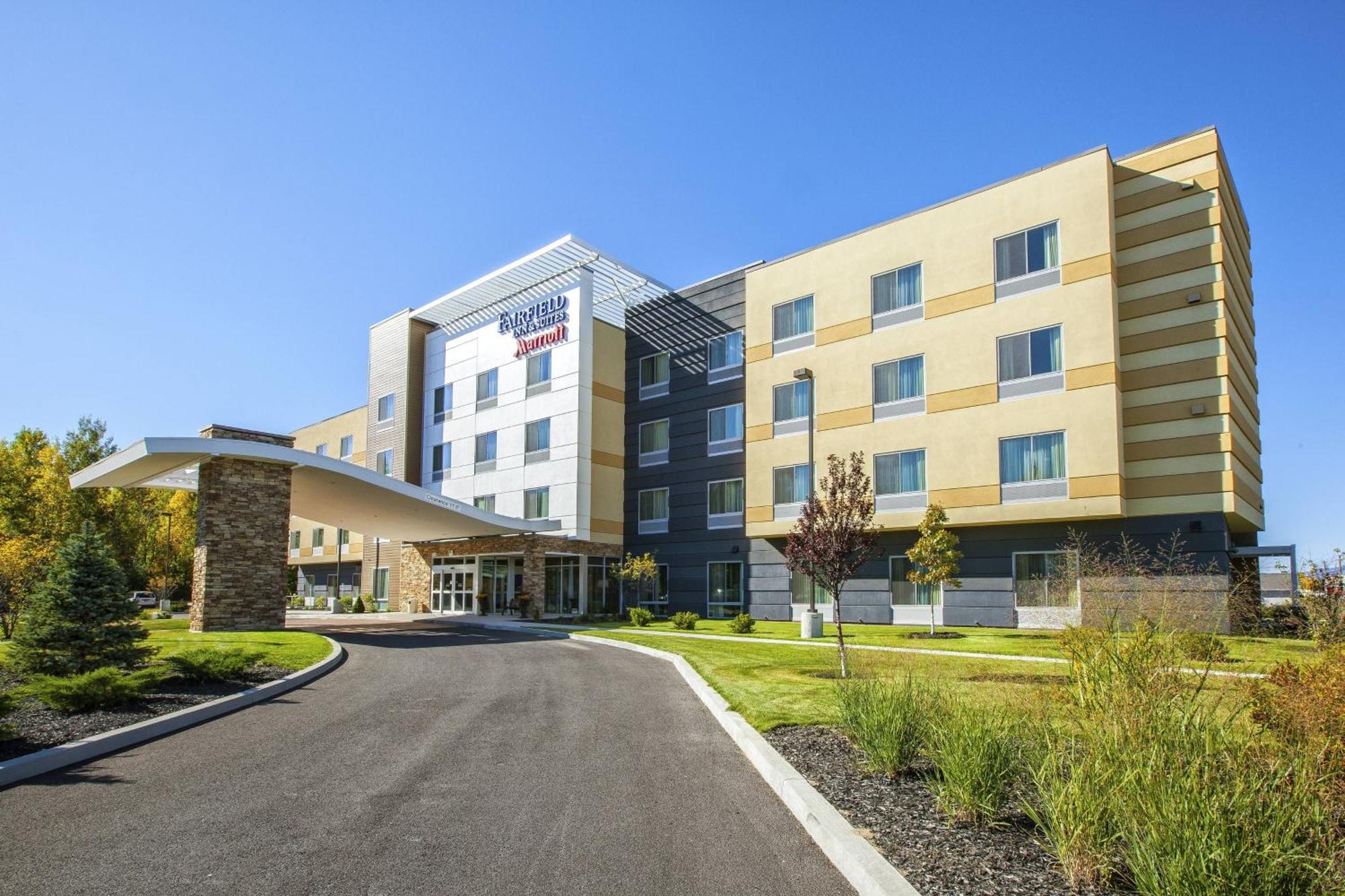Fairfield Inn & Suites By Marriott Plattsburgh Exterior photo
