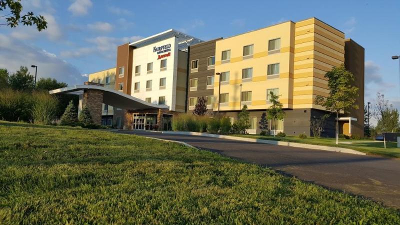 Fairfield Inn & Suites By Marriott Plattsburgh Exterior photo