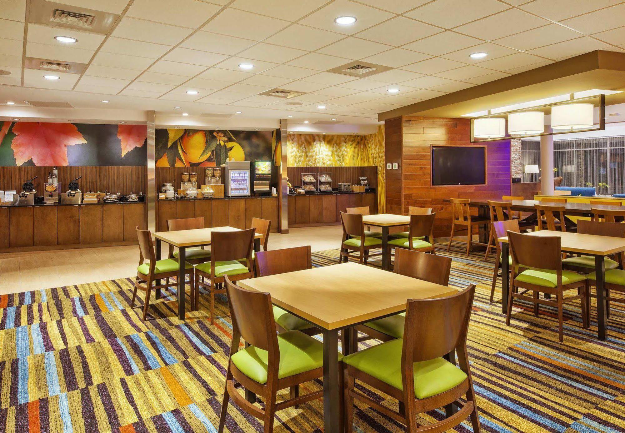 Fairfield Inn & Suites By Marriott Plattsburgh Exterior photo